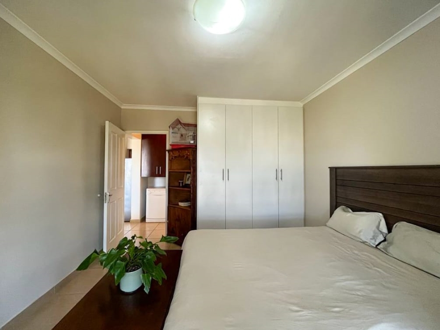 To Let 2 Bedroom Property for Rent in Burgundy Estate Western Cape